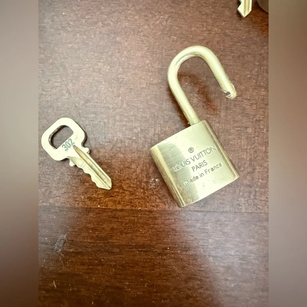 Louis vuitton brass lockset #302
